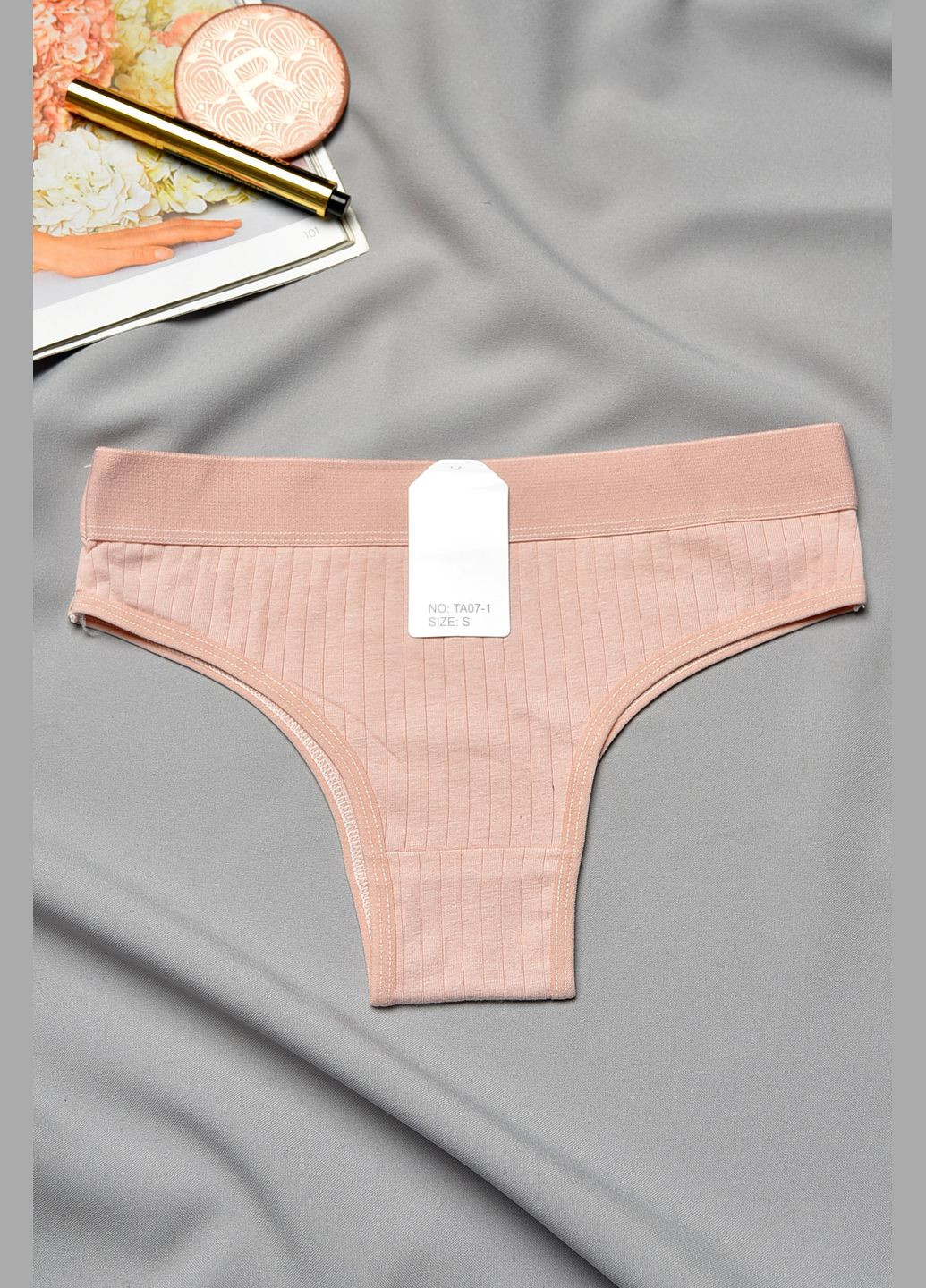 Трусы женские пудрового цвета Let's Shop (312374648)
