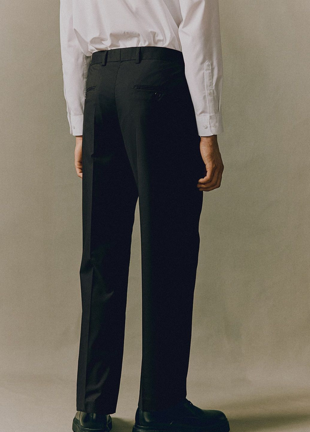 Черные классические демисезонные брюки H&M