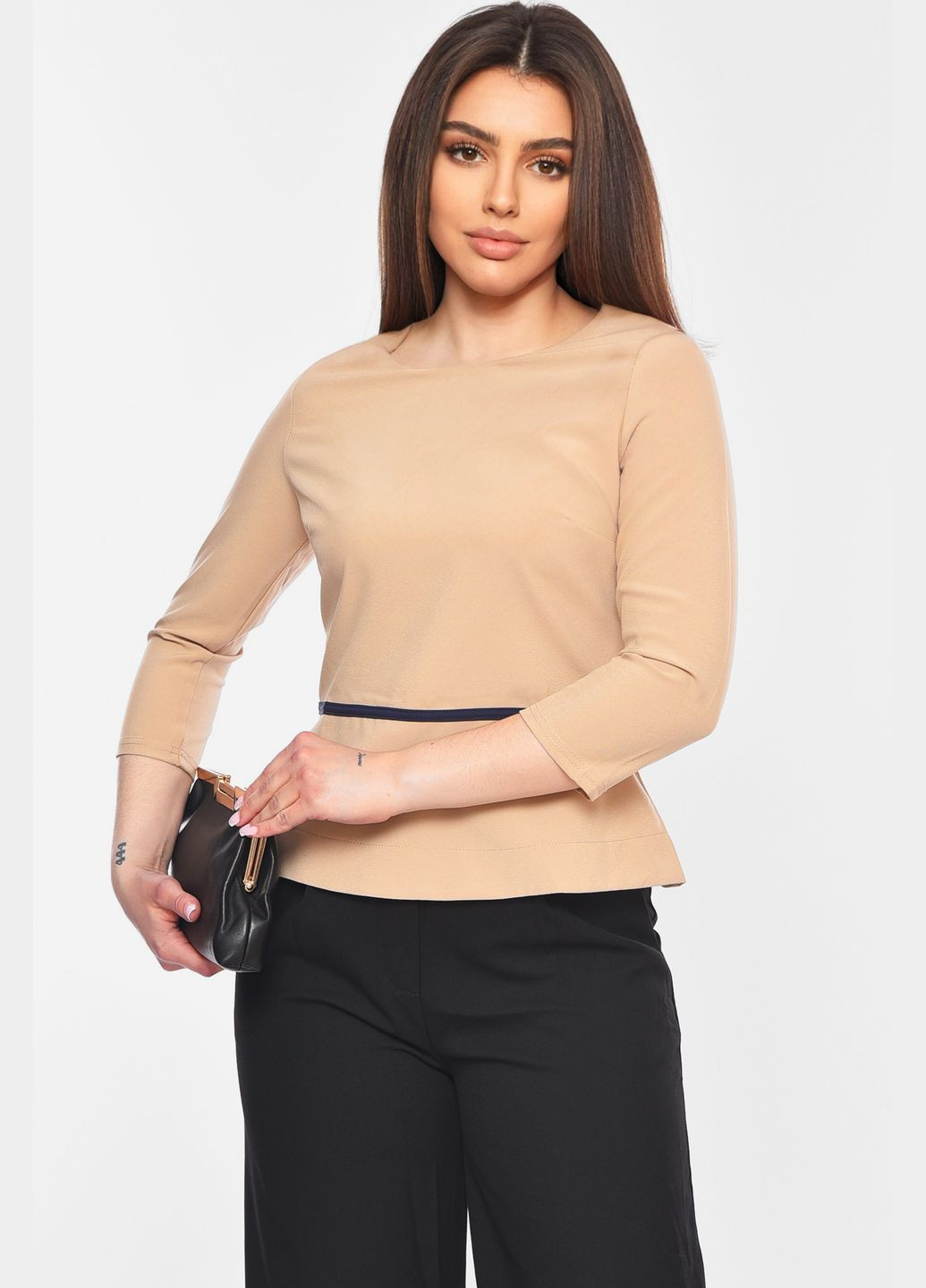 Бежева блуза жіноча бежевого кольору з баскою Let's Shop