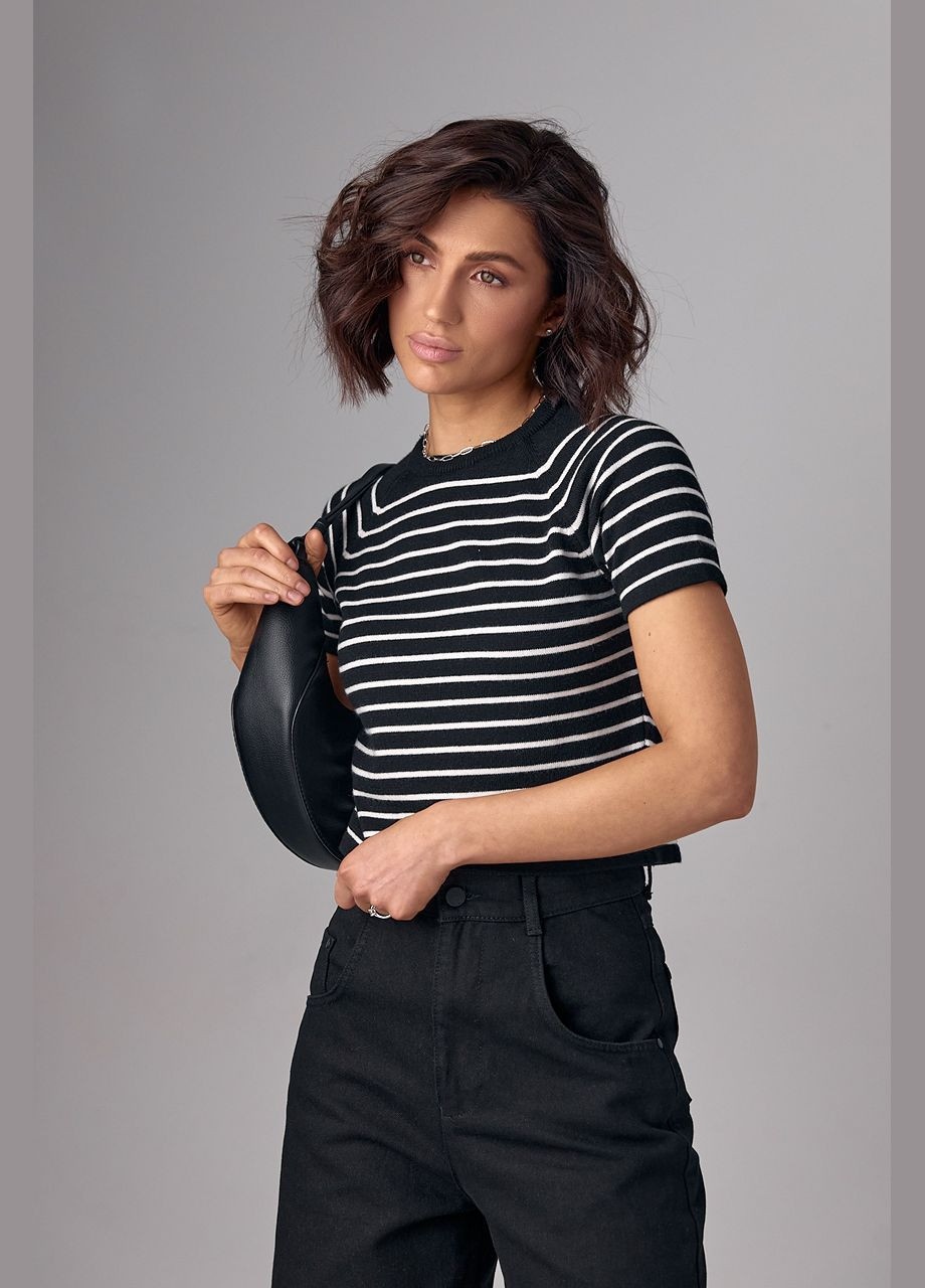 Черная демисезон укороченная женская футболка в полоску - черный Lurex