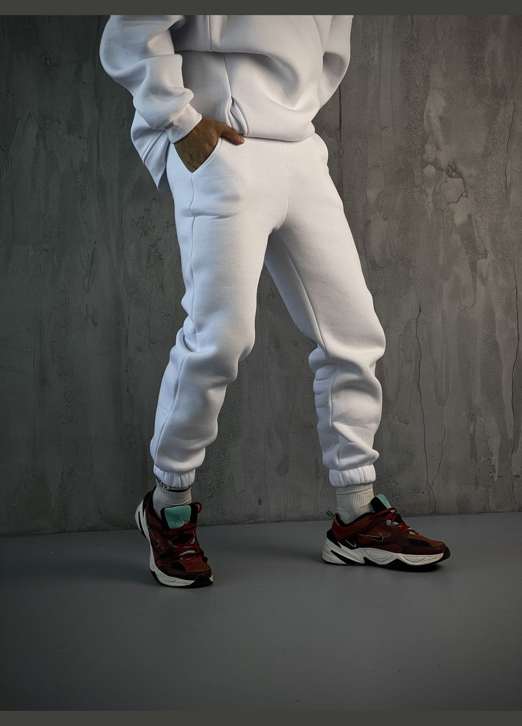 Белый демисезонный костюм bowl мужской белый Intruder