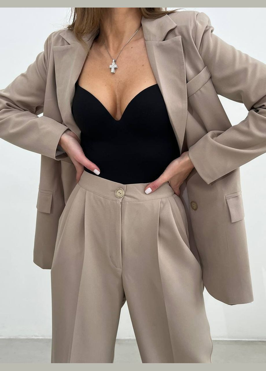 Бежевый женский женский удлиненный пиджак MonCher - всесезон