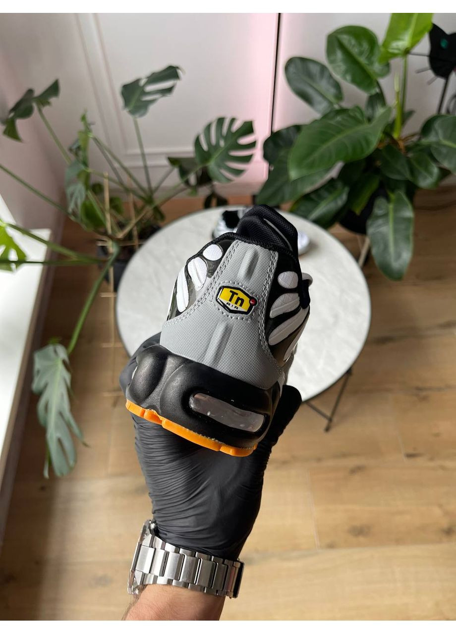 Сірі Осінні кросівки чоловічі nike air max tn plus grey white black | найк аір макс тн плюс сірі білі чорні No Brand