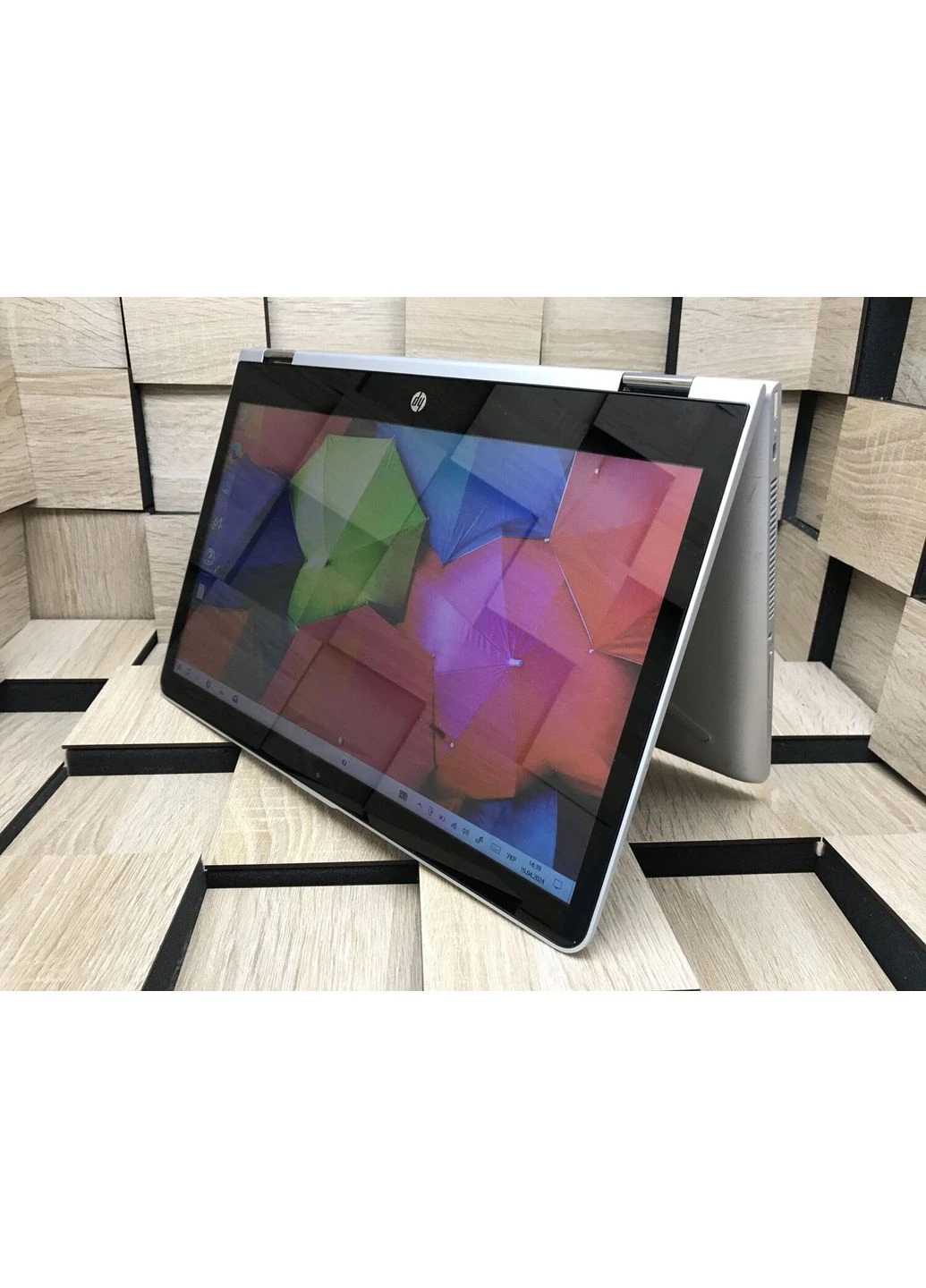Ноутбук-трансформер Б-клас HP Pavilion x360 14m-ba013dx / 14" (1366x768) TN Touch / Intel Core i3-7100U (2 (4) ядра по 2.4 GHz) Hewlett Packard (398129967)