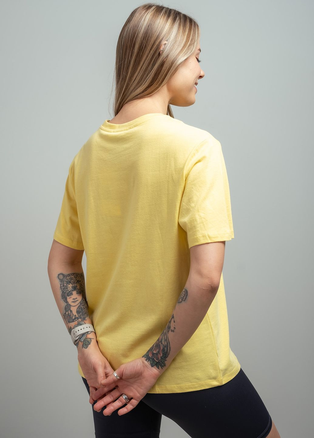 Желтая летняя футболка женская 343050 Power