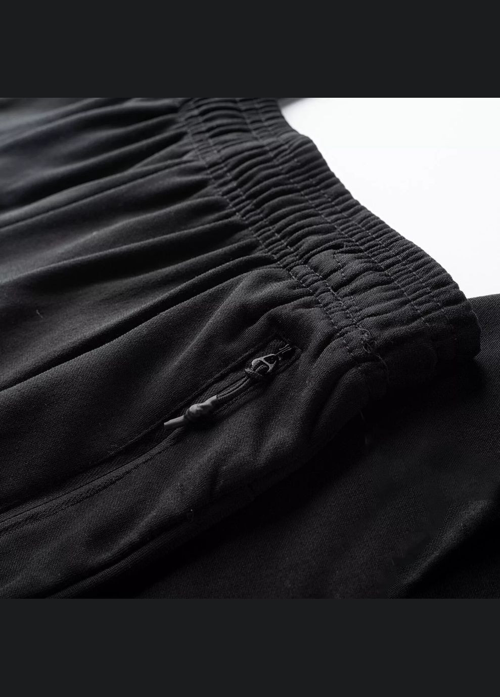 Черные спортивные демисезонные брюки Reebok