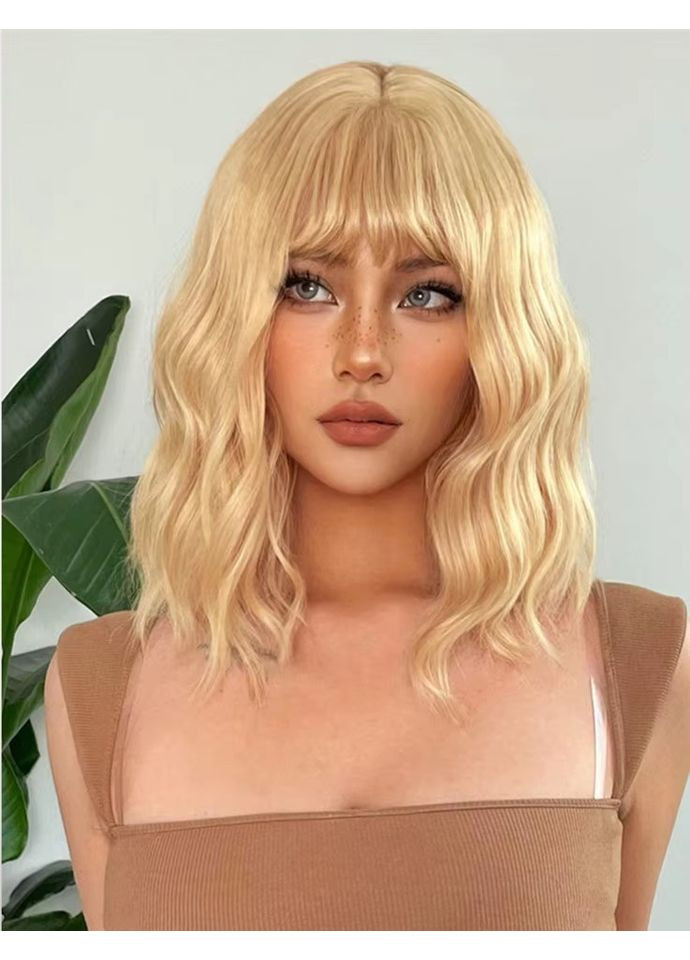 Перука з чубчиком хвиляста середньої довжини блонд (LC170-2) No Brand (355802109)