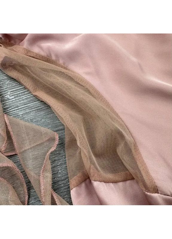 Шелковый мини-пеньюар с поролоновыми чашками и стрингами с открытой спиной. No Brand (362411057)