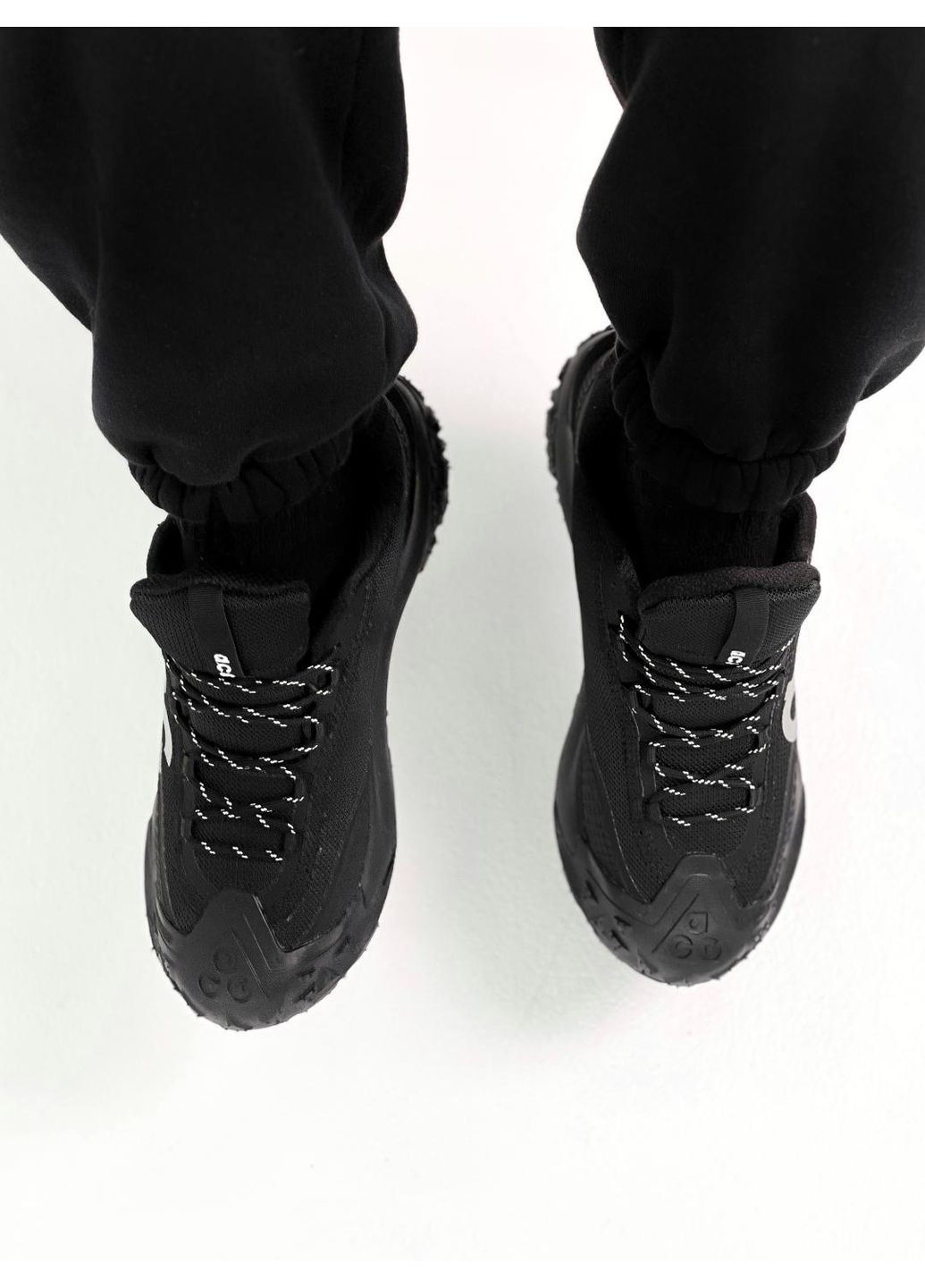 Чорні Осінні кросівки чоловічі nike acg mountain fly 2 gore-tex black white найк асж маунс флай No Brand