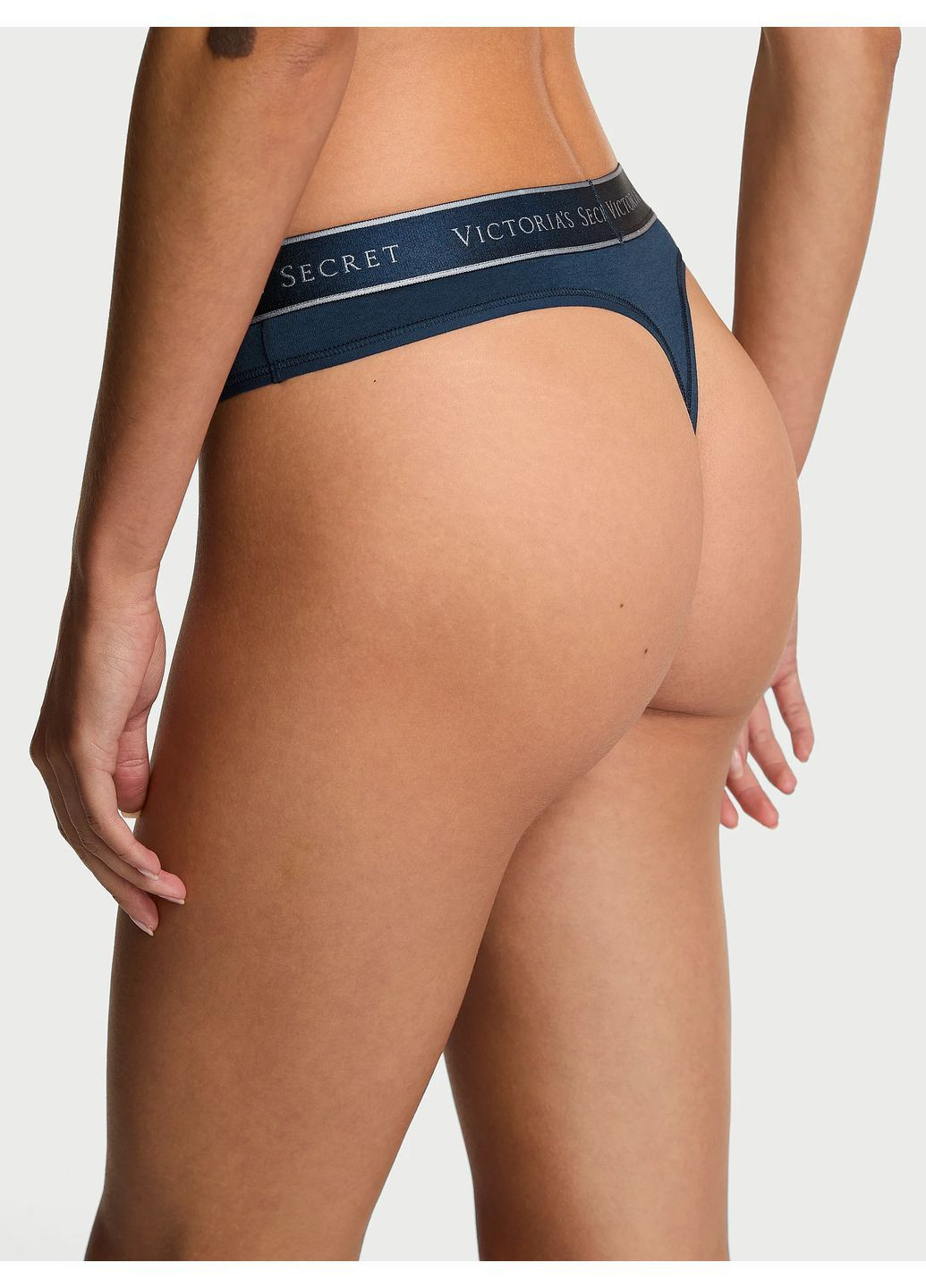 Котоновые трусики-стринги Victoria's Secret Logo Cotton Thong Panty (367602370)
