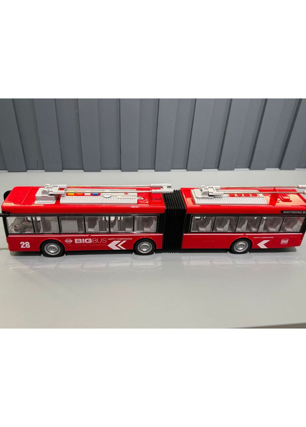 Троллейбус инерционный со светом и звуком механическое открывание дверей масштаб 1:16 резиновые колеса (WY915A/B) WenYi (367191340)