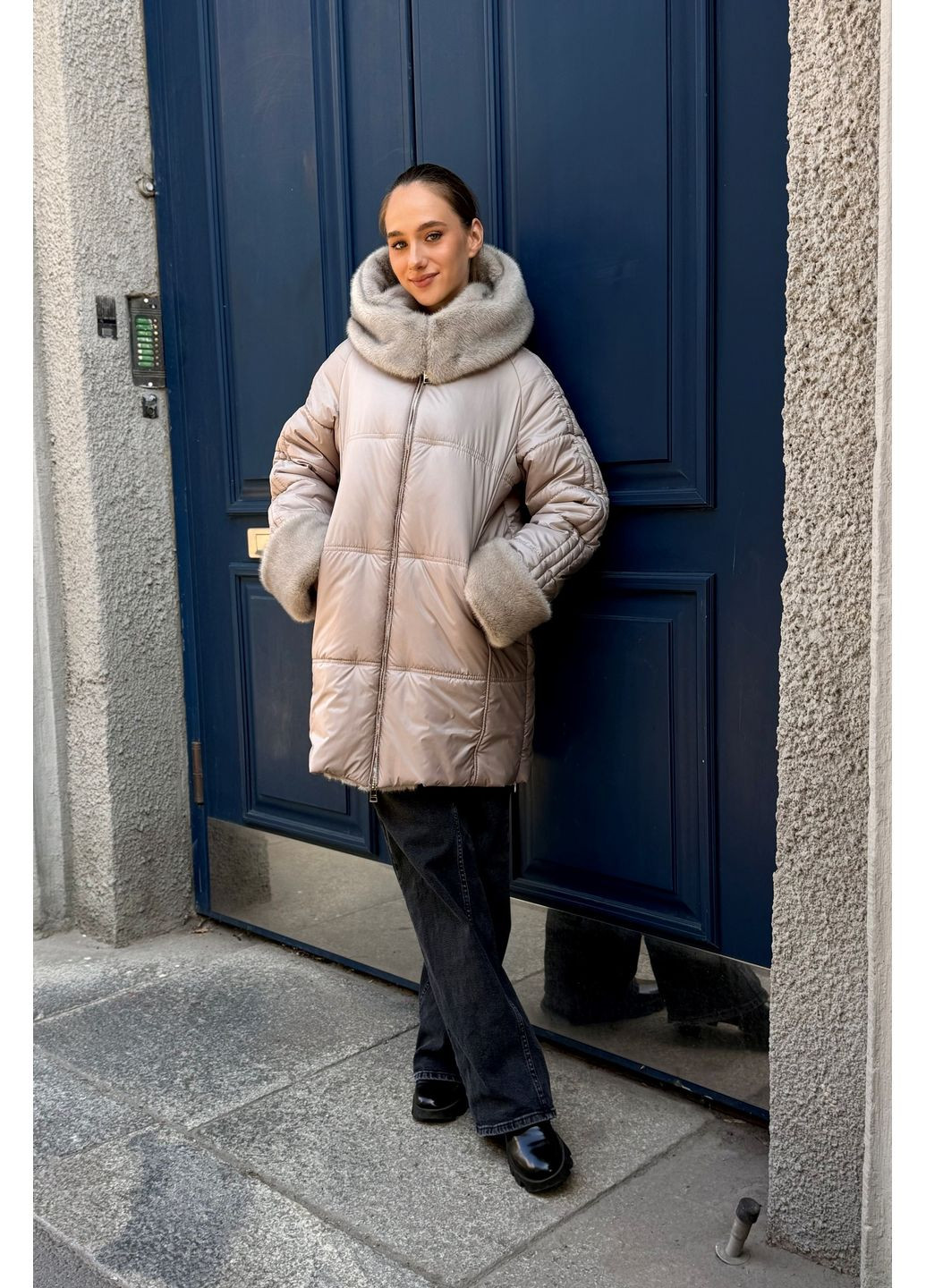 Сіро-бежева зимня куртка MN