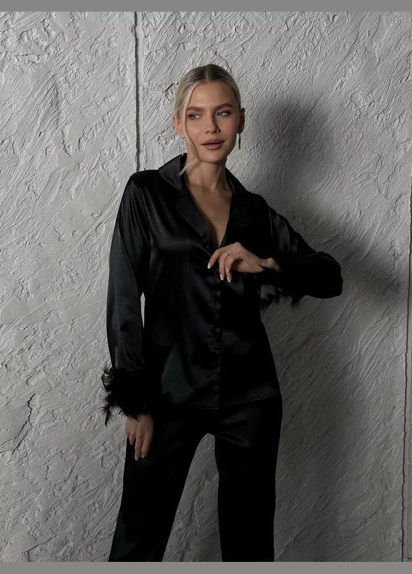 Жіноча атласна піжама Velessa зйомне пірʼя на гудзиках домашній піжамний комплект No Brand Костюм (333712698)