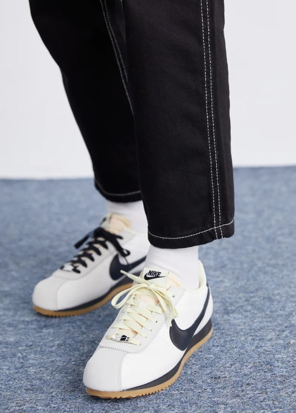 Белые всесезонные кроссовки Nike Cortez Txt