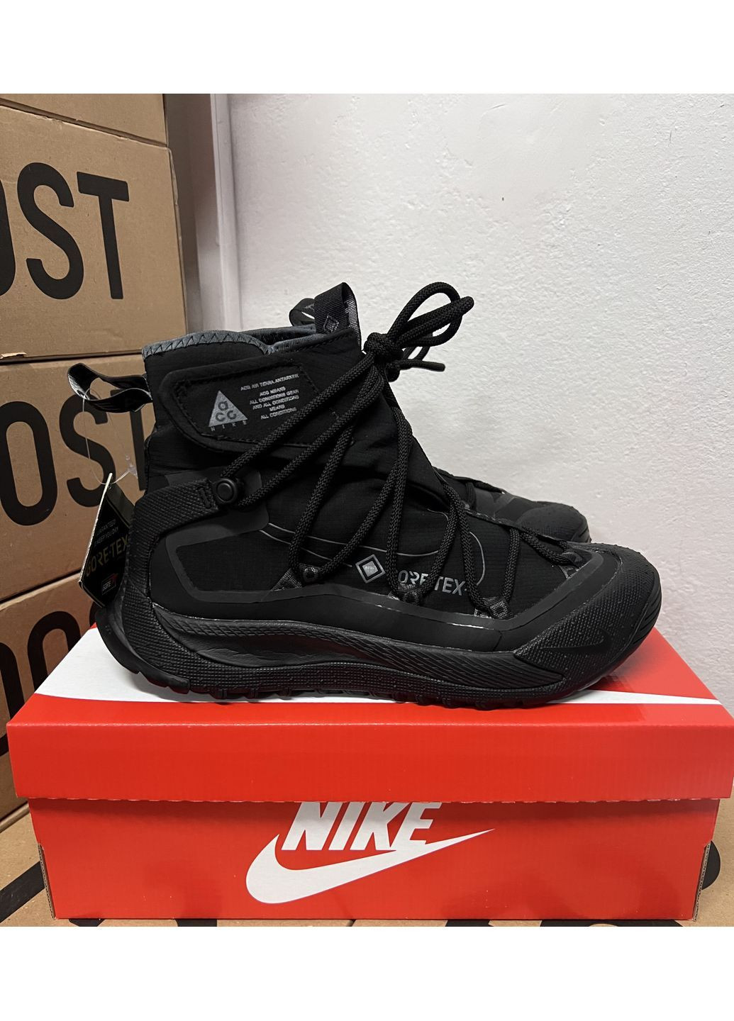 Черные всесезонные кроссовки acg montanian fly gore-tex black Nike