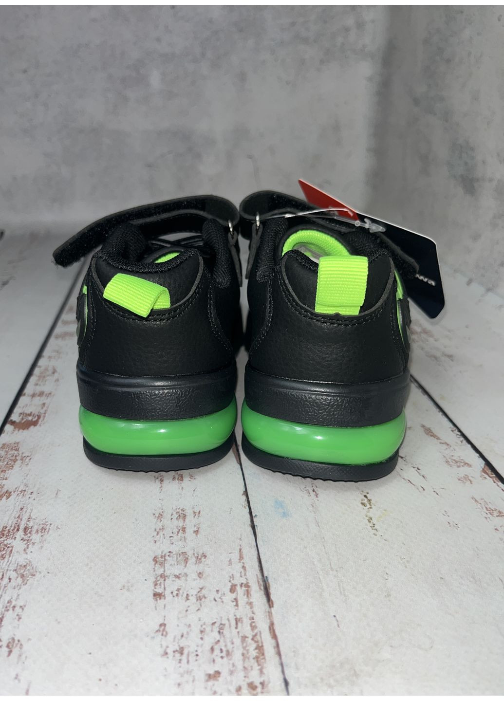 Черные всесезонные кроссовки детские черно-зеленый (638) Apawwa LED