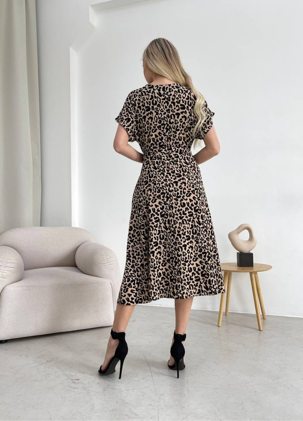 Светло-бежевое повседневный платье с леопардовым принтом на пуговицах рубашка No Brand леопардовый
