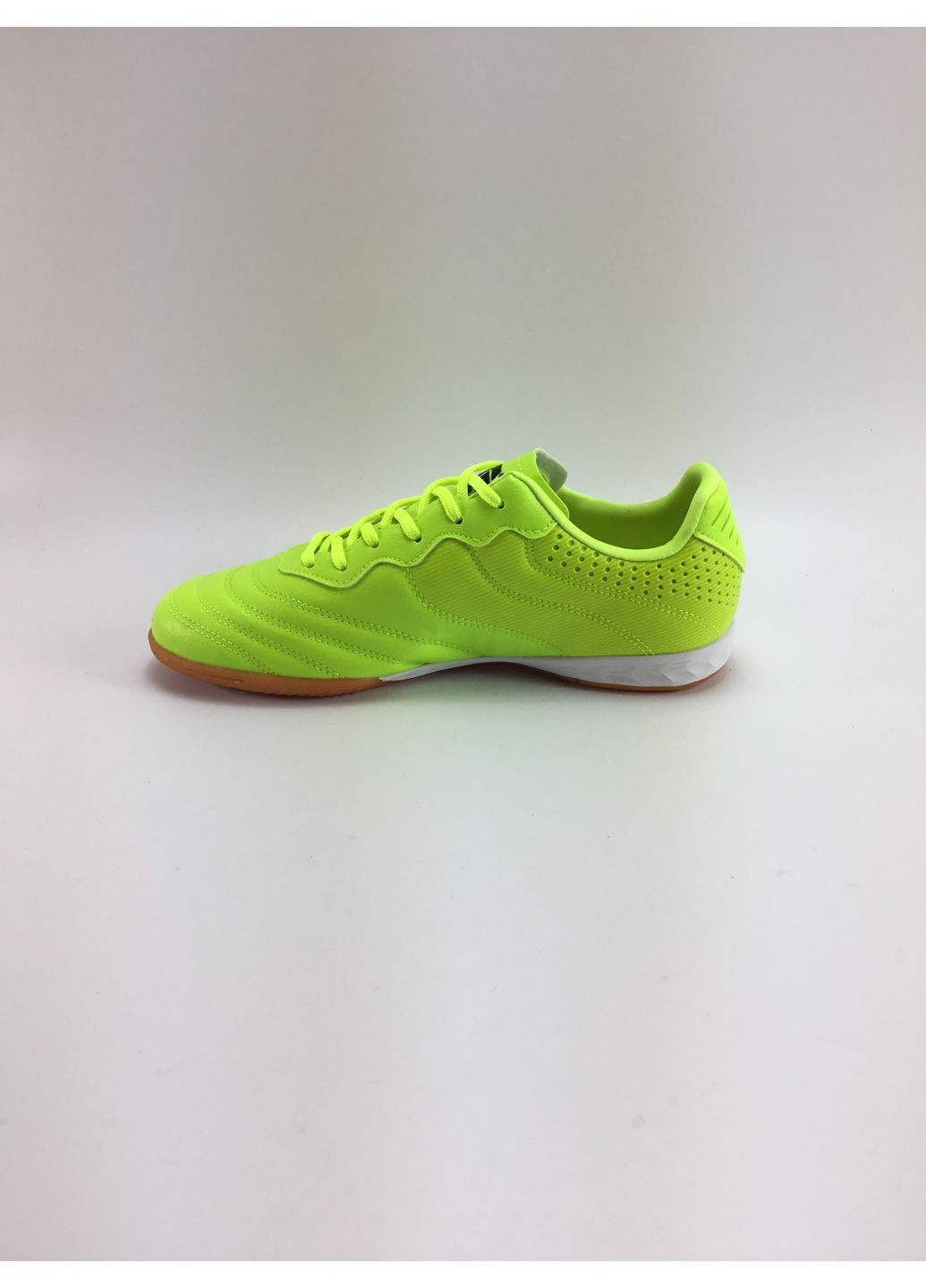 Салатовые подростковые футзалки Difeno