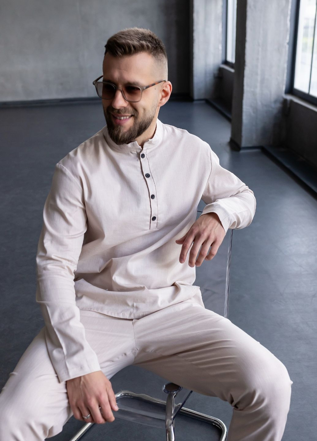 Світло-бежевий демісезонний костюм з льону MonsterBrand