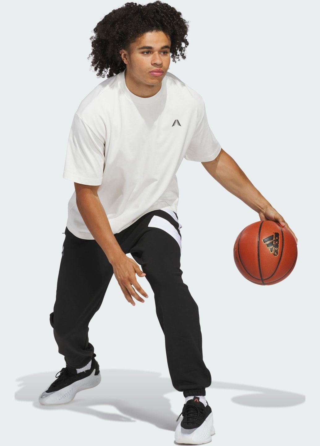 Белая футболка anthony edwards adidas