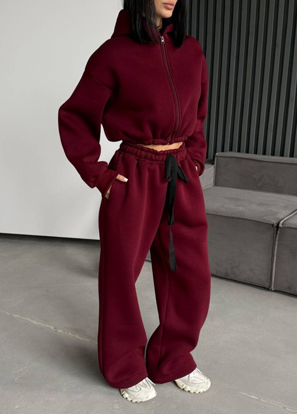 Базовий повсякденний демісезонний оверсайз костюм двійка: вкорочений худі на блискавці + штани з затяжками Tik-Tak (364957591)