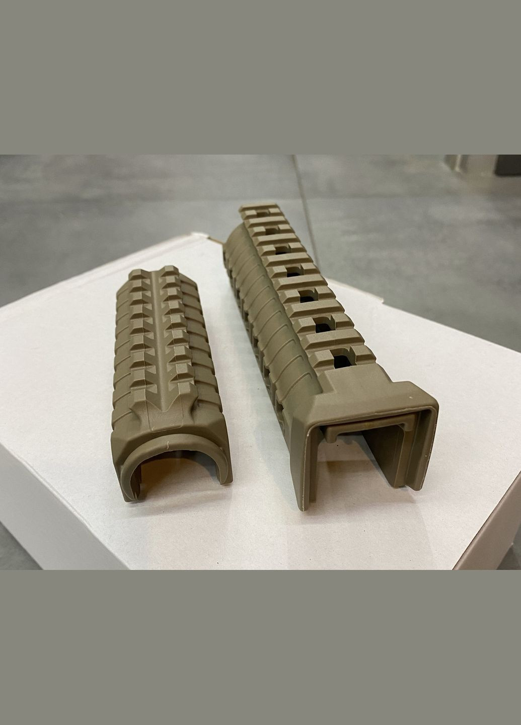 Струйка на АК 47/74 TACTICAL (DLG-099-beige) полимерная,, 2 планки picatinny с креплением M-LOK DLG Tactical (362602257)