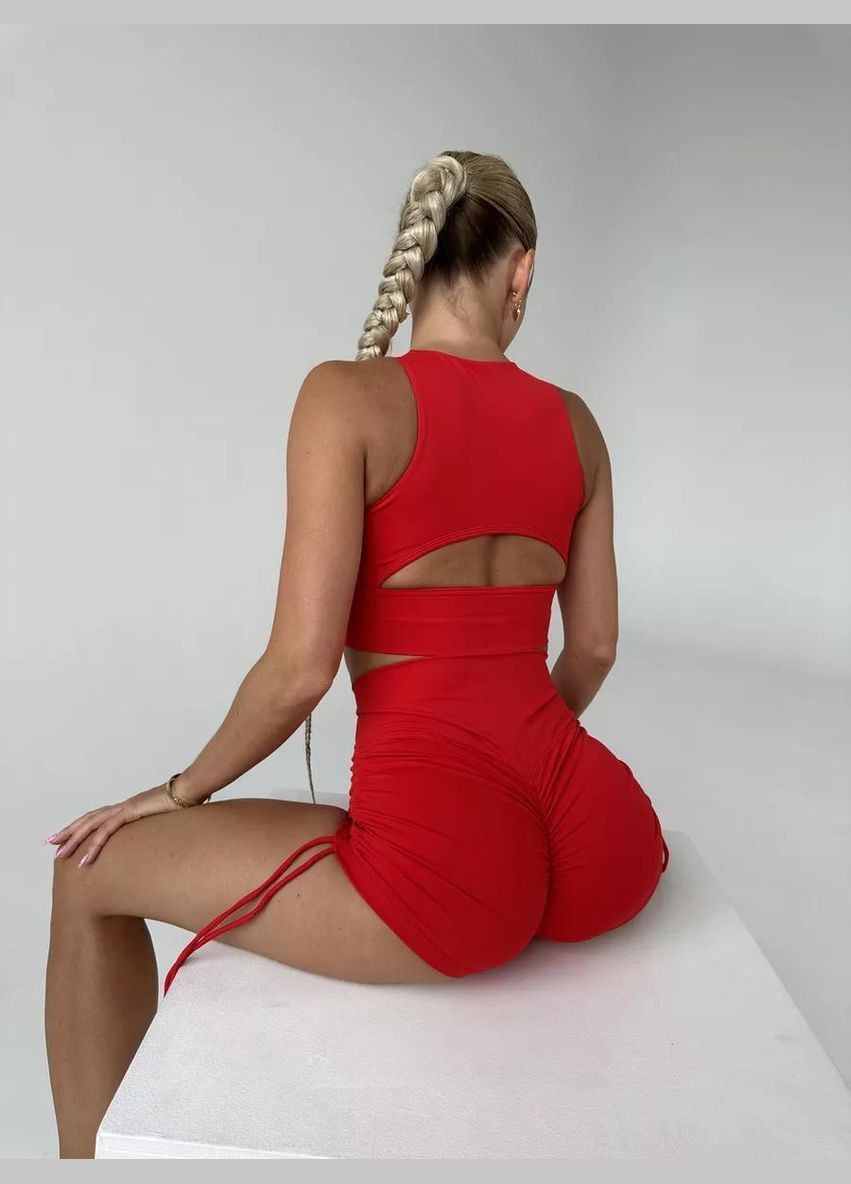 Топ з вирізом на спині та чашками, червоного кольору, розмір L Trends (330757680)