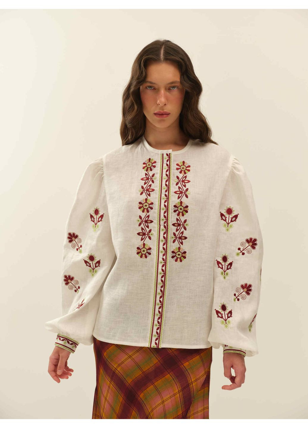 Біла авторська жіноча вишита сорочка квітка MOTYV візерунок квітковий льон (364551878)