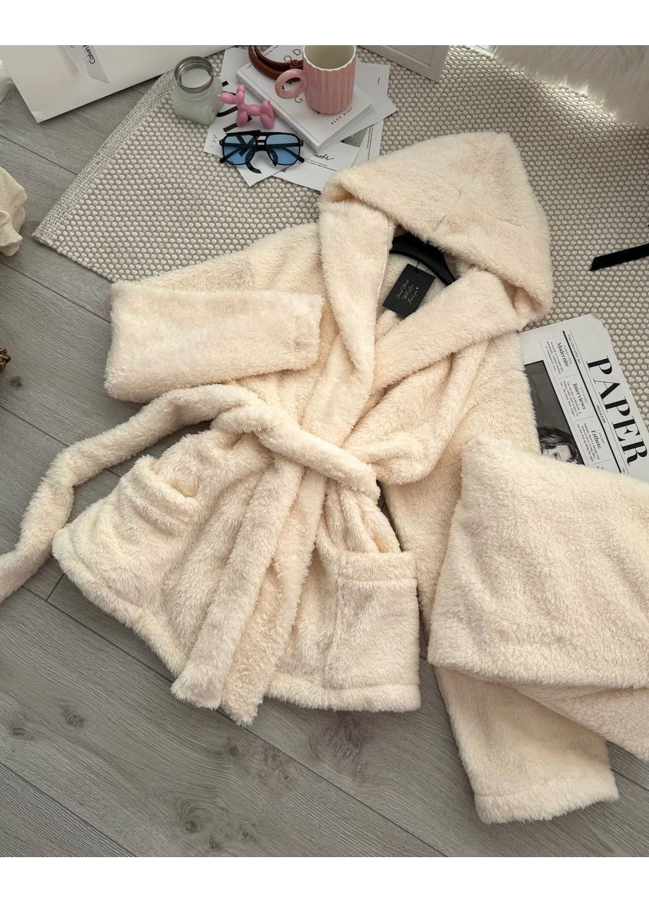 Молочная теплая домашняя пижама с двухсторонней бахромой. No Brand