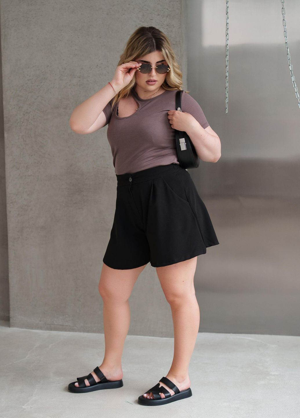 Футболка женская с вырезом облегающая No Brand - (327289914)