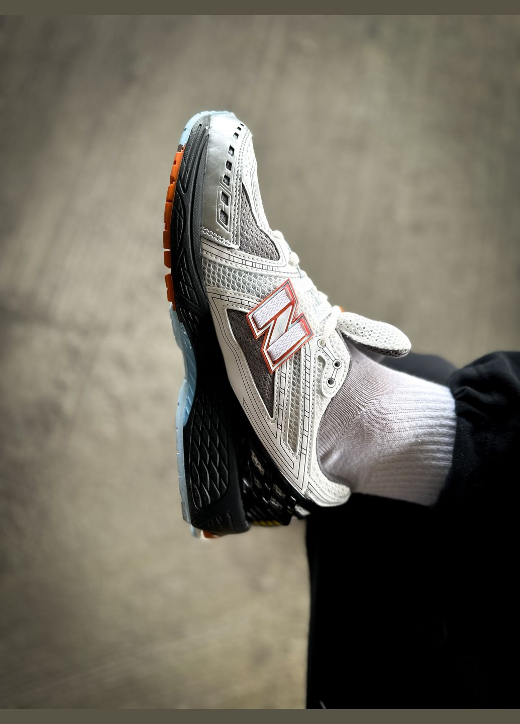 Серые всесезонные кроссовки мужские и женские new balance 1906r gray white black | нью беланс 1906r серые белые черные No Brand