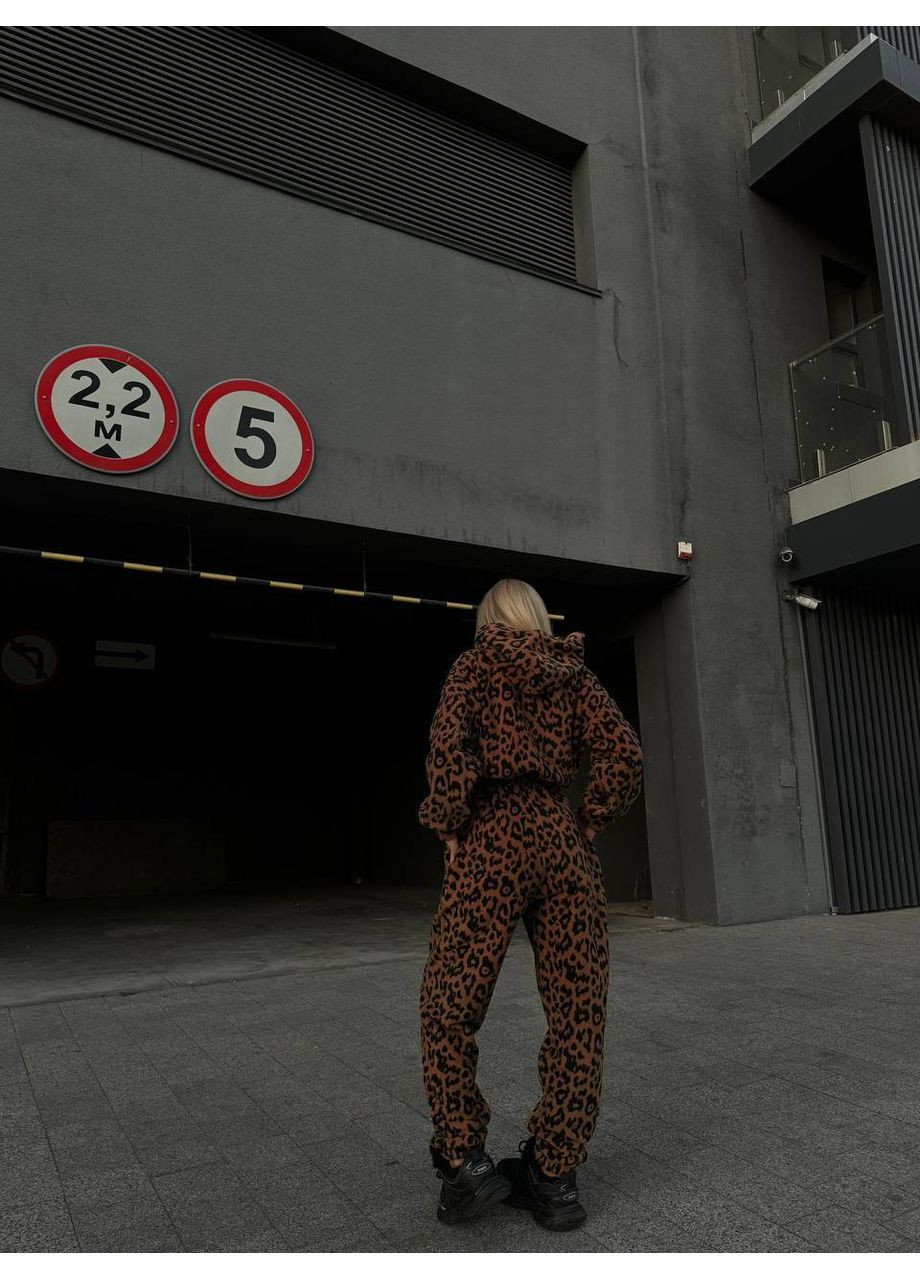 Женский костюм в леопардовом принте. Avanti (363850451)