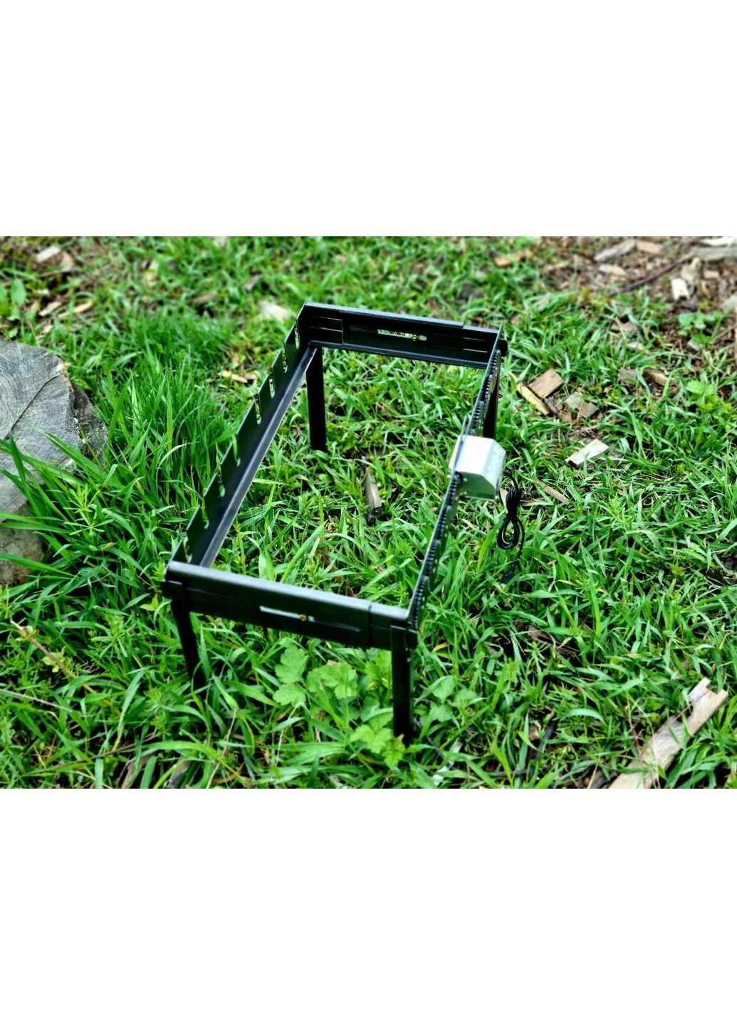 Автоматическая шашлычница на 6 шампуров с моторчиком с ножками, работает от павербанка No Brand (361768146)