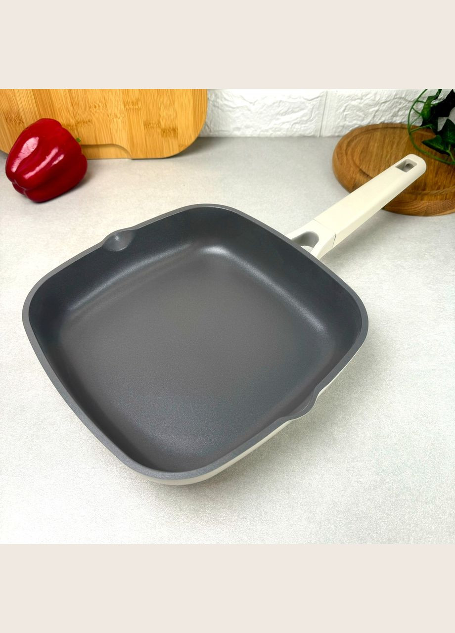 Квадратная сковорода без крышки для индукции 24 см Алюминий Pepper (303211855)