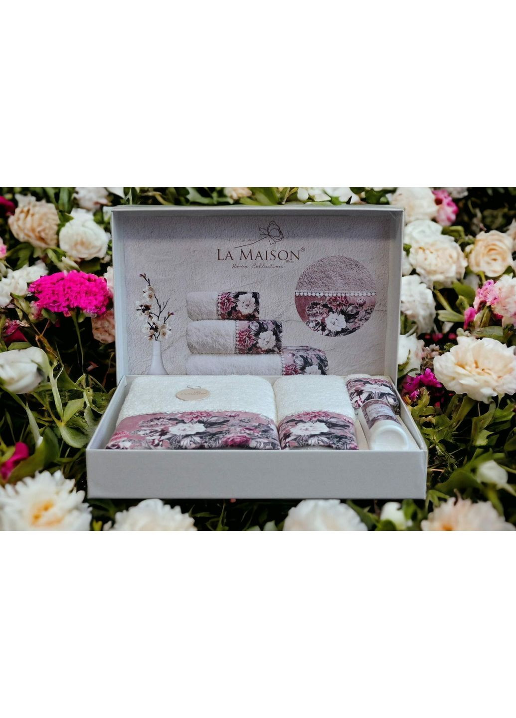 Подарунковий набір рушників з парфумами La Maison комбінований