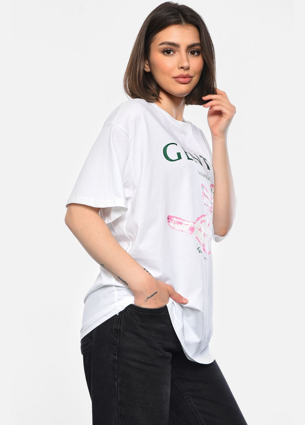 Белая летняя футболка женская полубатальная белого цвета Let's Shop
