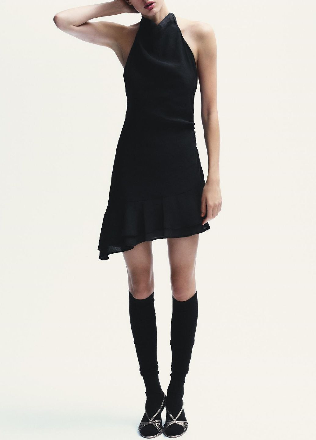 Черное платье Zara однотонное