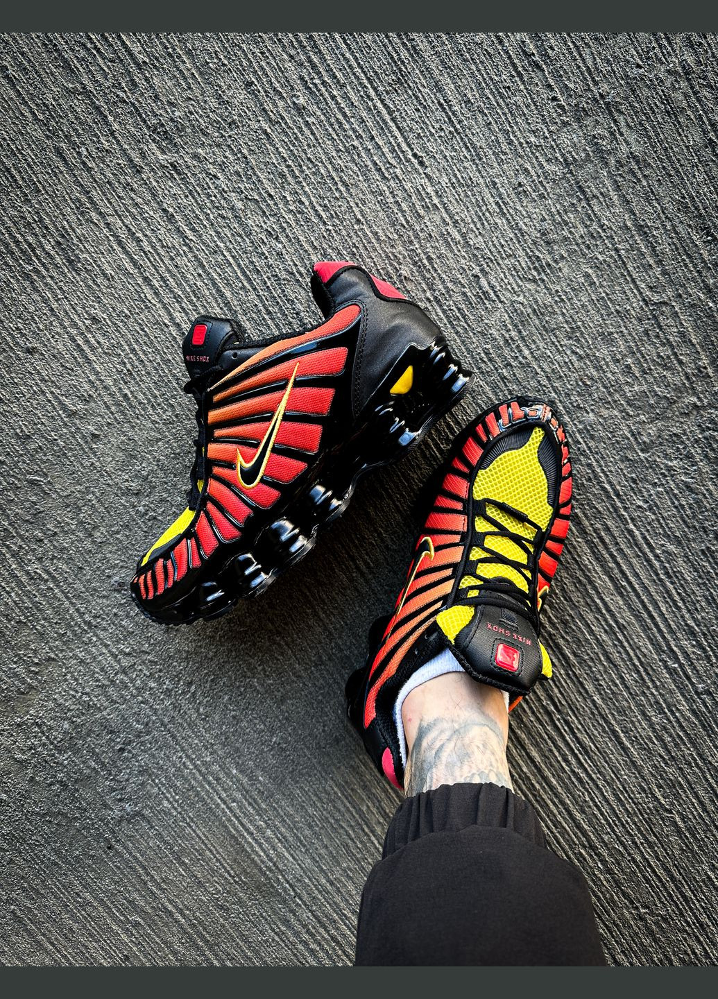 Оранжевые всесезонные кроссовки мужские и женские nike shox tl black orange tiger | найк шокс тл черные оранжевые No Brand