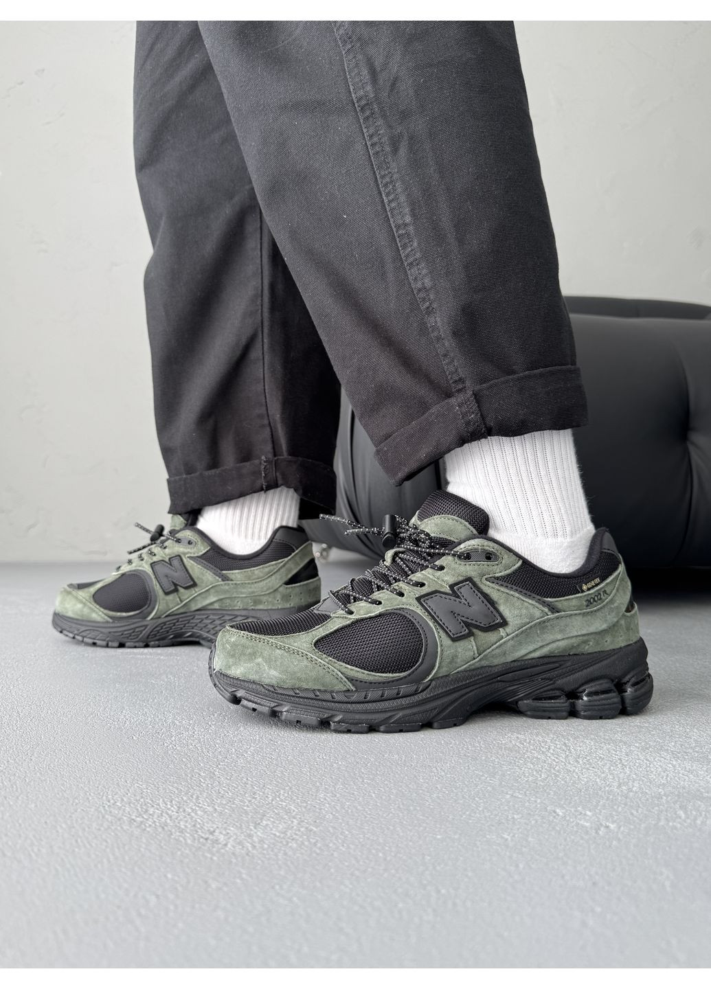 Серые демисезонные кроссовки мужские new balance 2002r green / black gore-tex нью беланс 2002r No Brand
