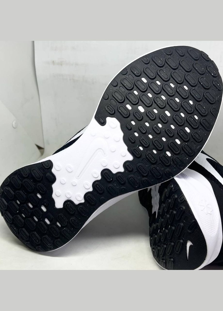 Чорні кросівки чоловічі Nike revolution 7