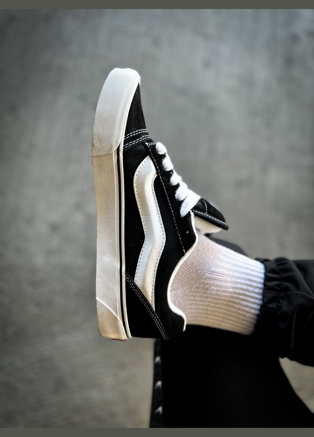 Чорно-білі всесезон кросівки чоловічі і жіночі vans knu skool black white | ванс кну скул чорно-білі No Brand