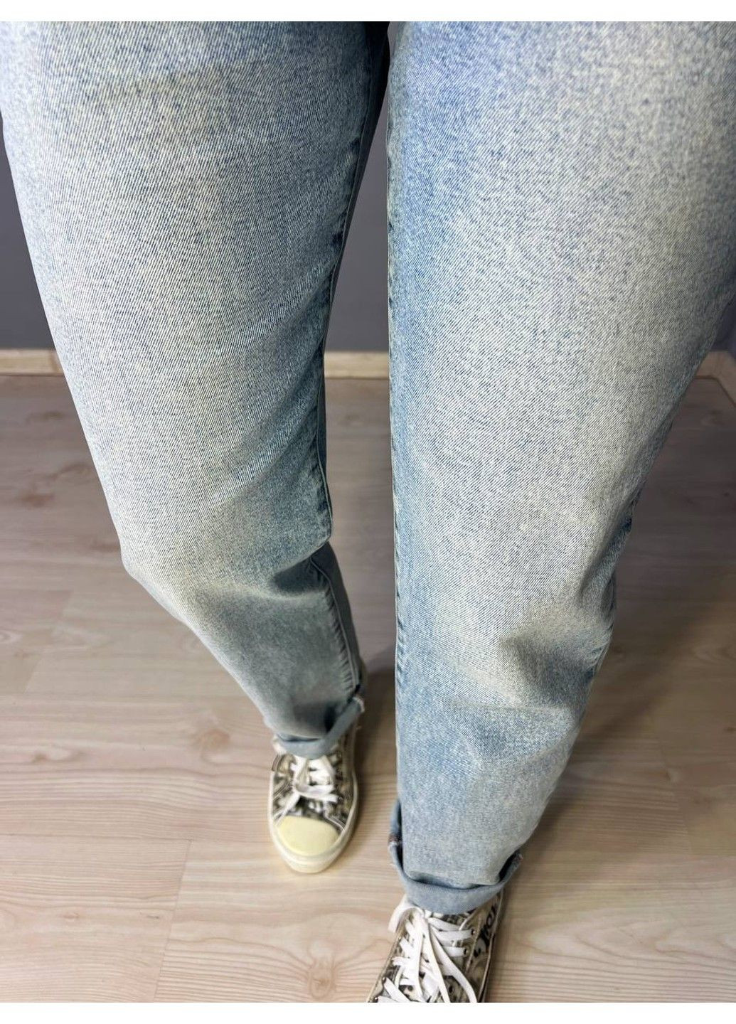 Джинсы женские 9160 Mom jeans comfort высокая талия стрейчевые цветной ремень светло голубые Dicesil - (322019908)