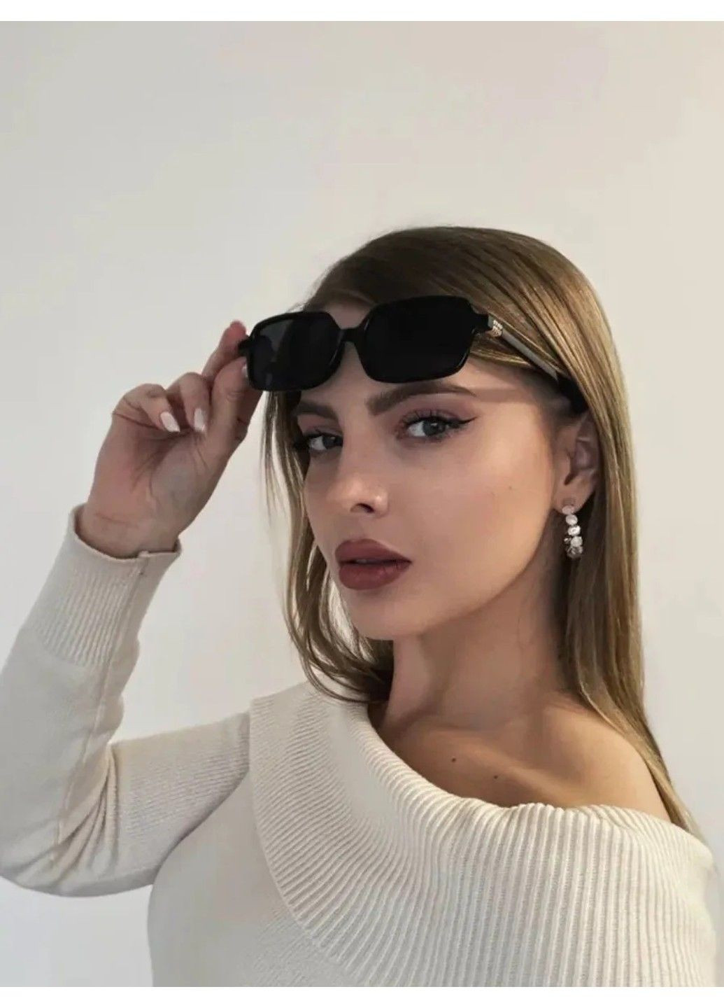 Солнцезащитные очки прямоугольные Oculos черные No Brand (323465799)