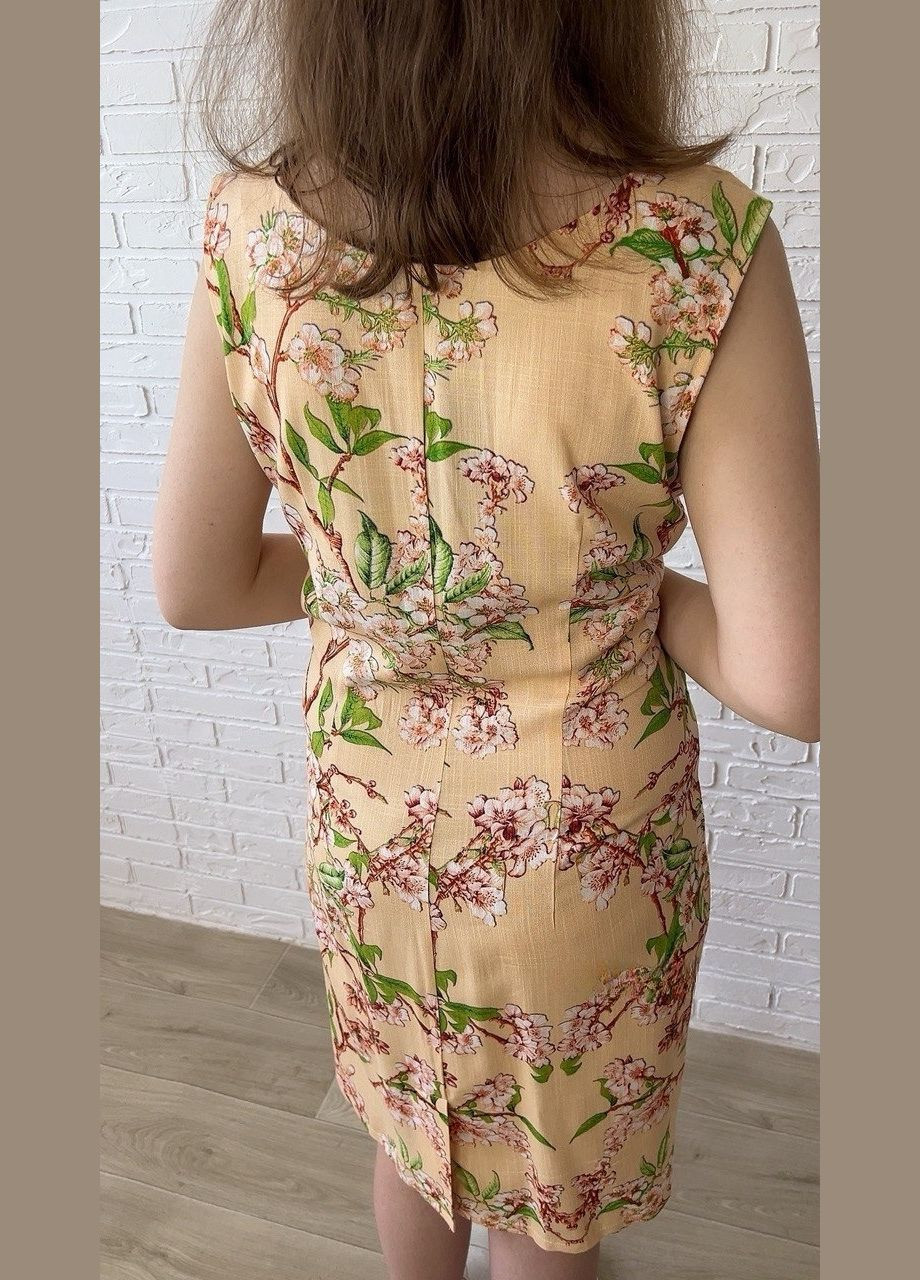 Світло-бежева повсякденний, кежуал світло-бежеве лляне стрейчеве літнє жіноче плаття-футляр міді з квітковим принтом з сакурою сукня-майка, футляр No Brand з квітковим принтом