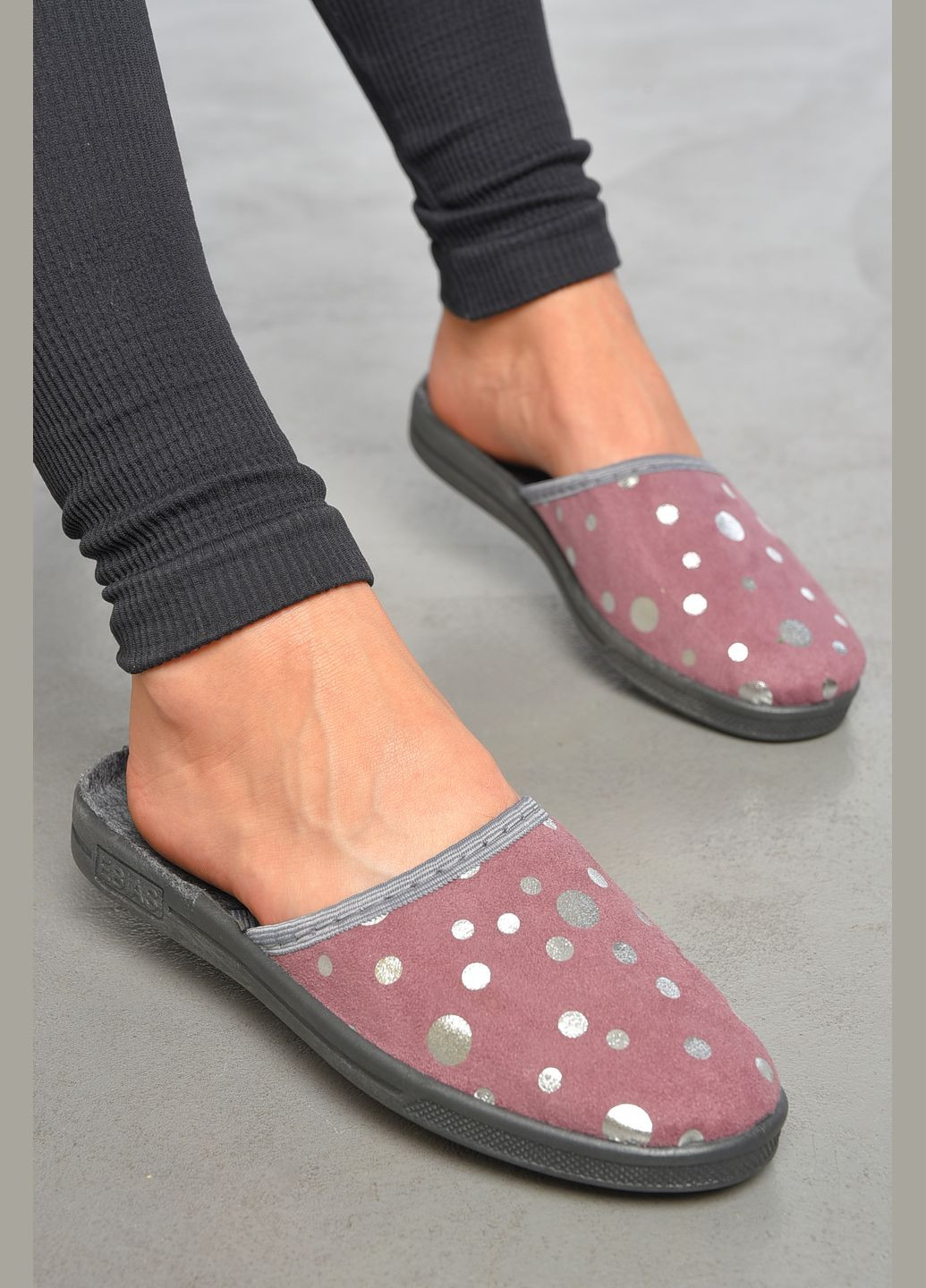 Капці жіночі рожевого кольору Let's Shop (303015490)