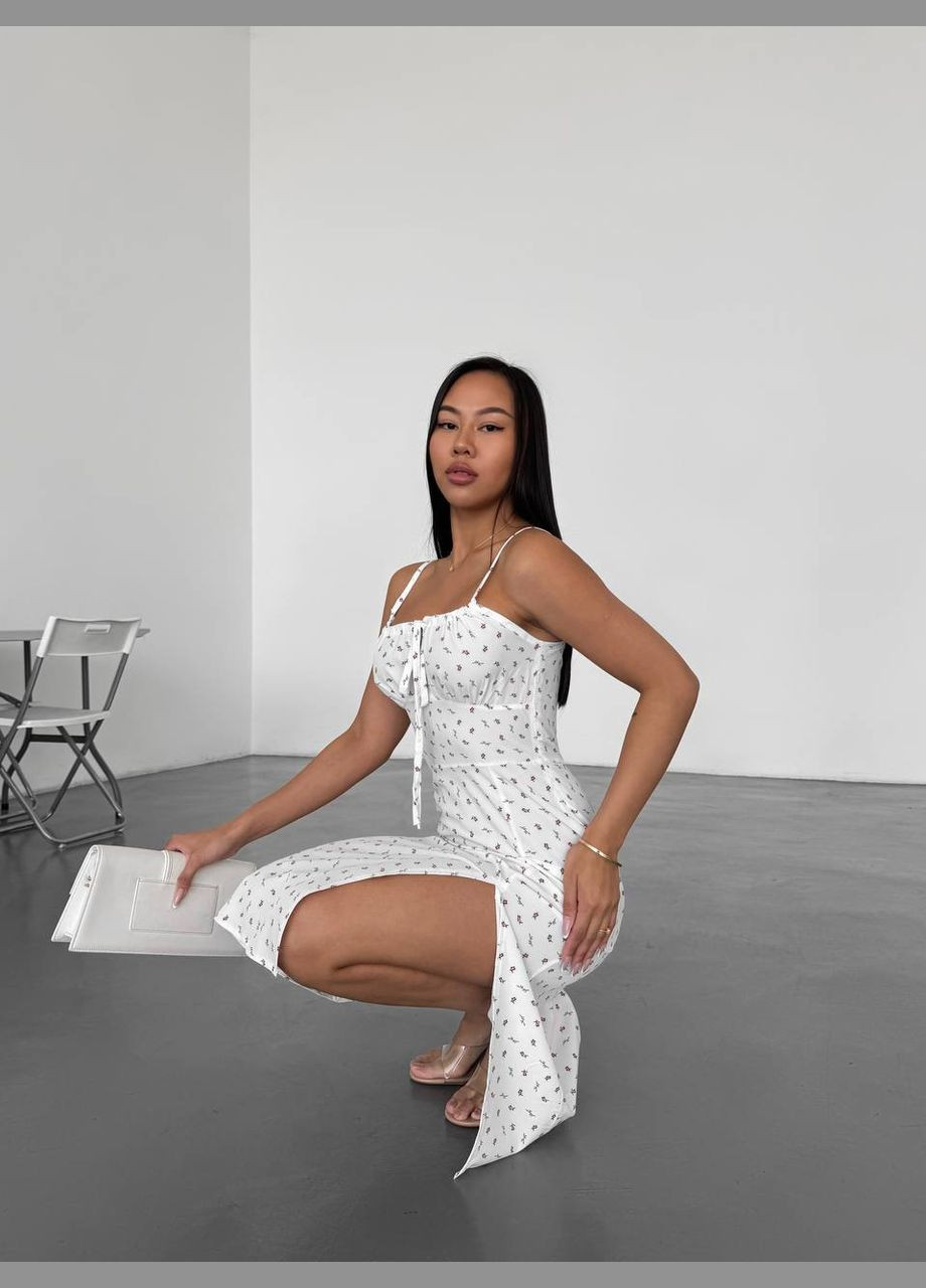 Белое лёгкое нежное летнее платье в цветочек с регулируемой зоной декольте No Brand с цветочным принтом
