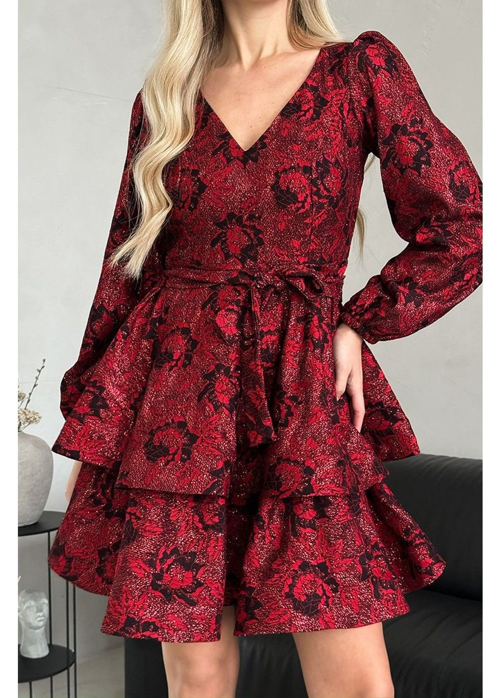 Червона коктейльна сукня гіпюр троянда 24111 червона Tanita-Romario