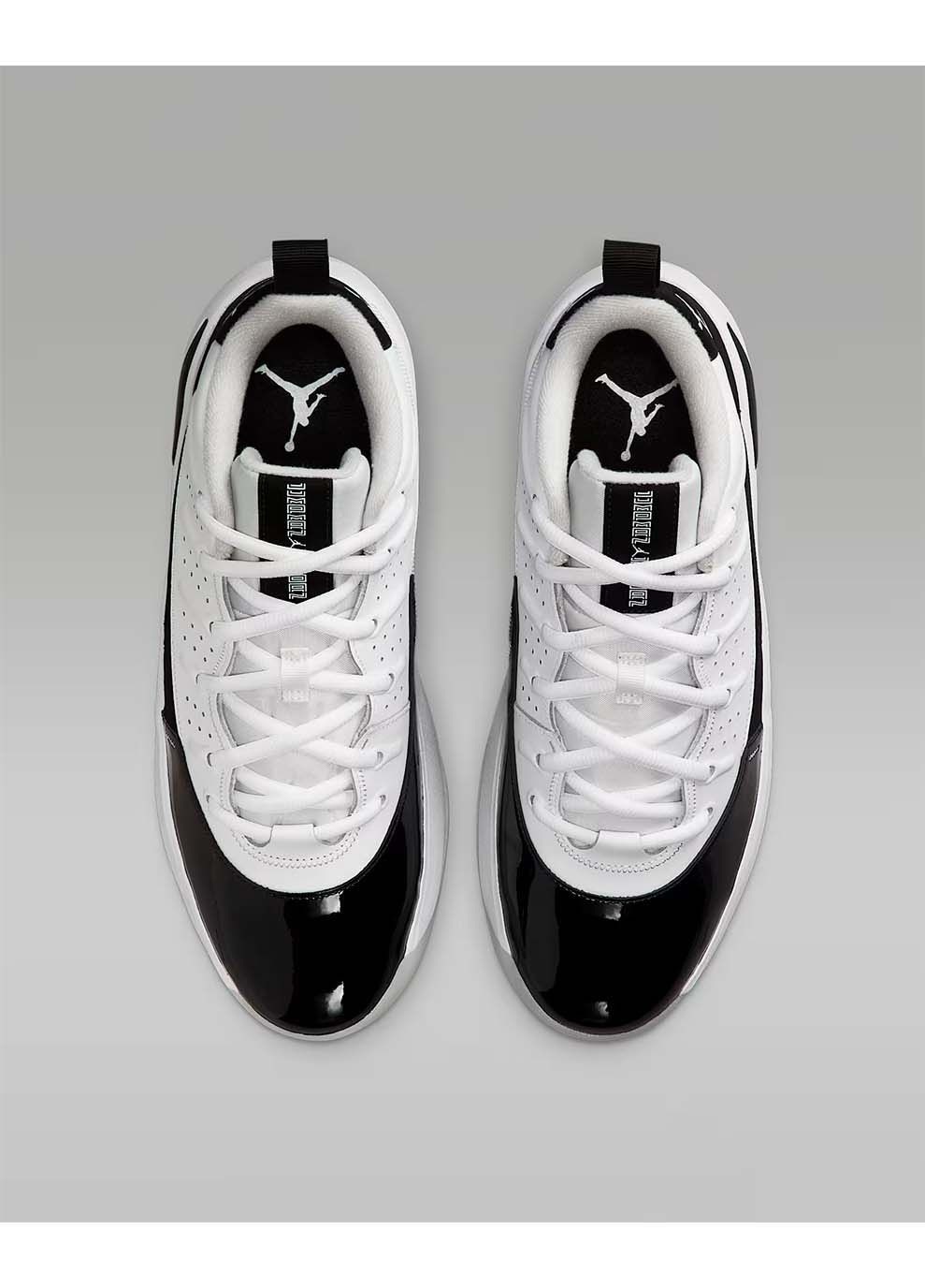 Білі Осінні чоловічі кросівки max aura 7 білий Jordan