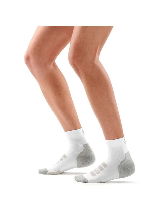 Носки короткие Essentials Seamless Unisex Performance 1/4 M белые Skins (387004090)