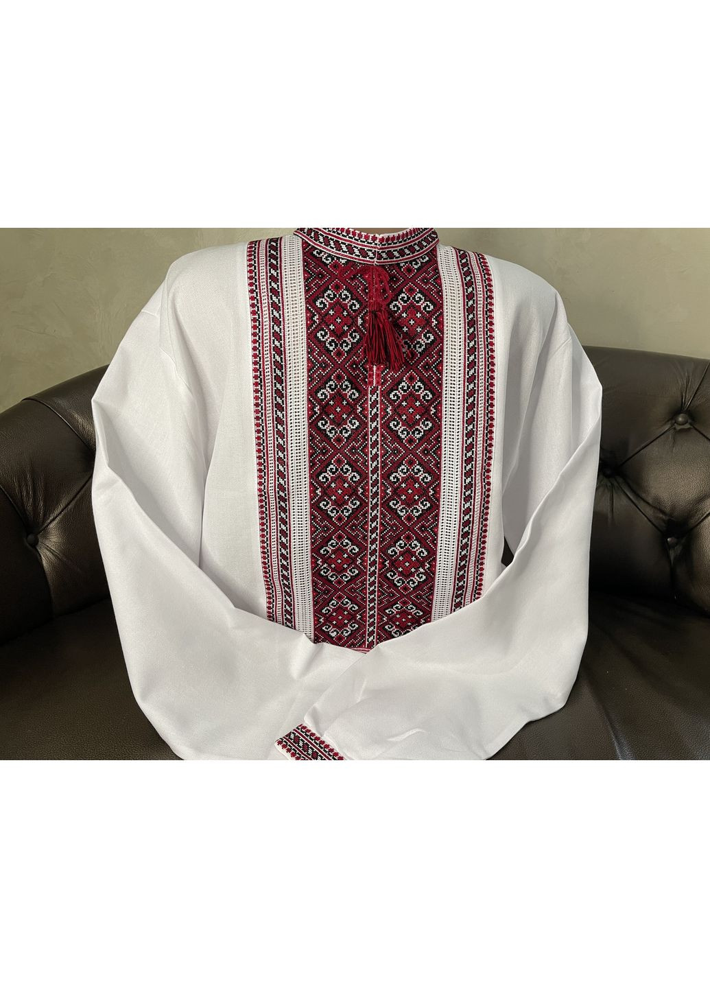 Белая стильная мужская вышиванка на белом полотне ручной работы. l (371907679)